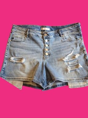 "KanCan" High-Rise Distressed Button Fly Denim Shorts-Size 18-NWOT